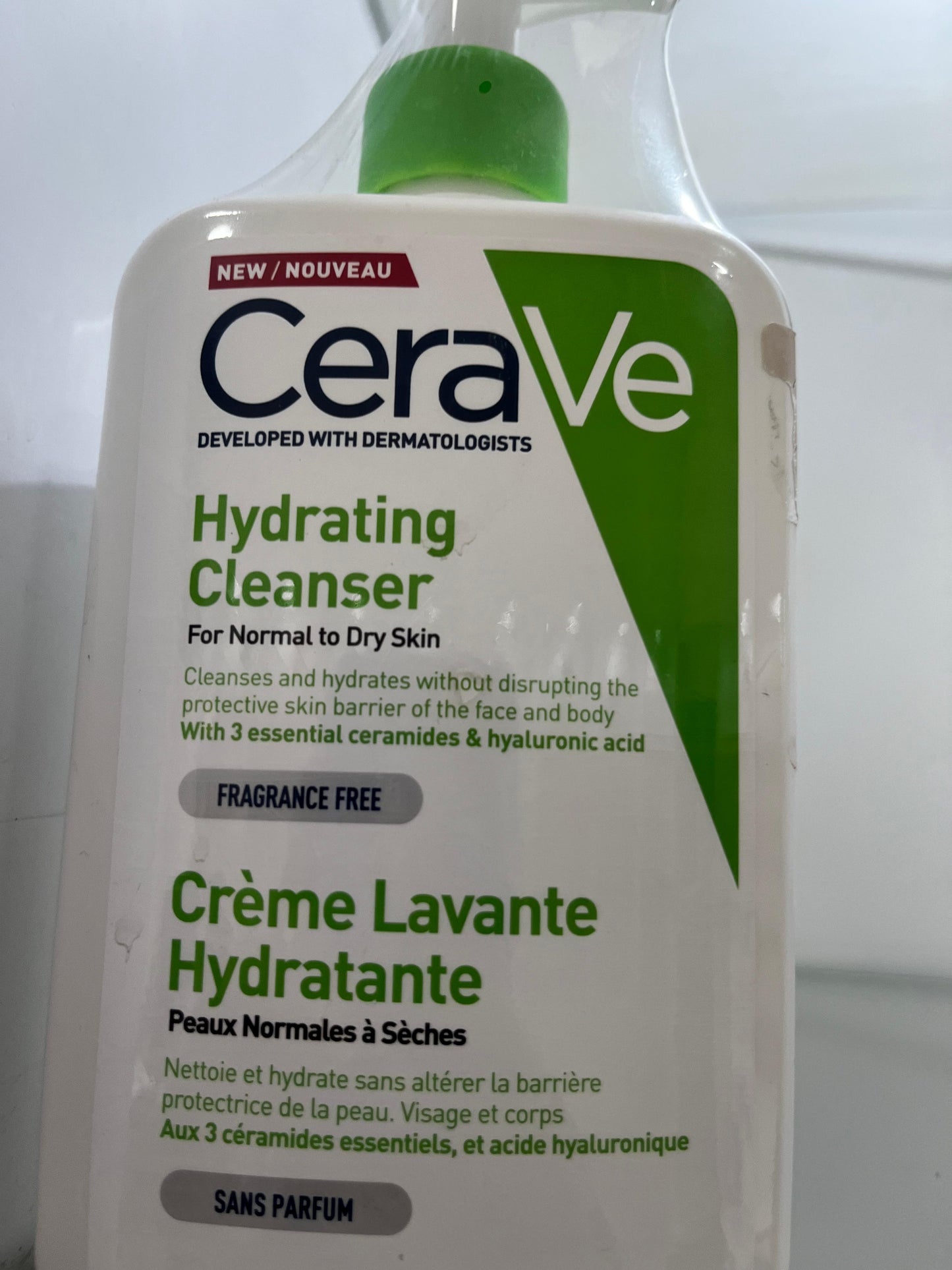 CeraVe Hydrating Cleanser – 473ml - Nuno Pharma
