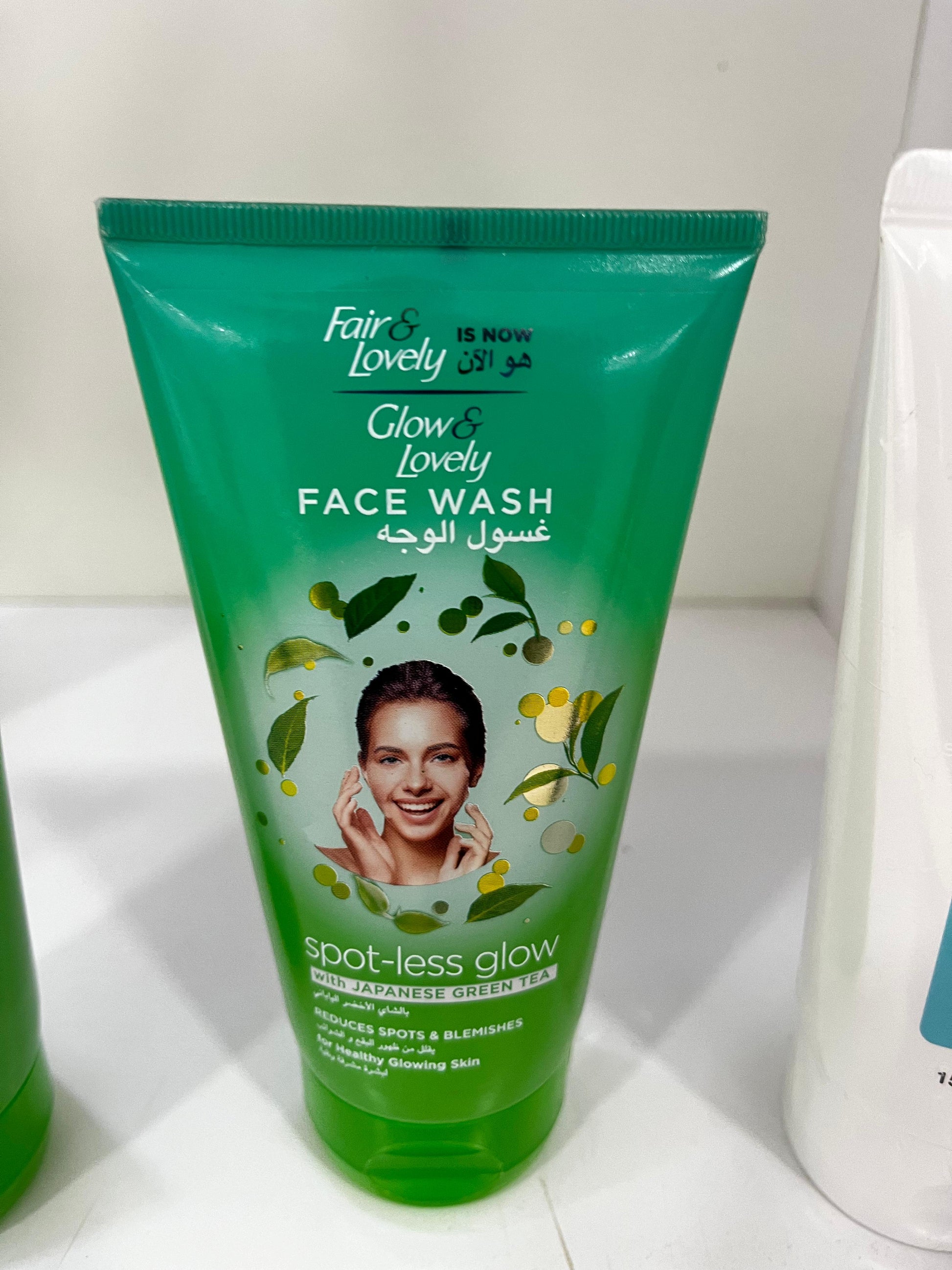 Glow & Lovely Face Wash – Brightening face cleanser - Nuno Pharma